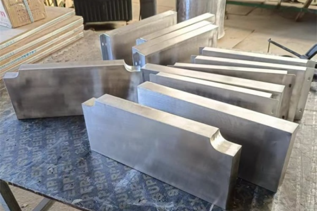 山海关不锈钢包铅件